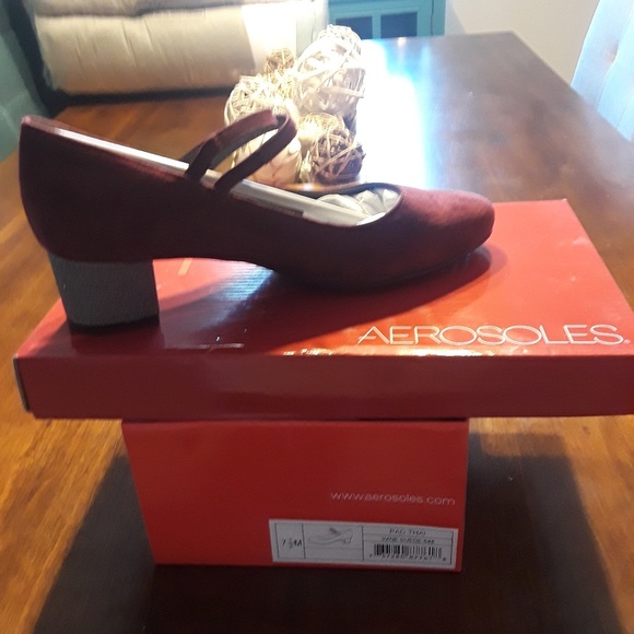 New aerosole suede pumps - Picture 2 of 6